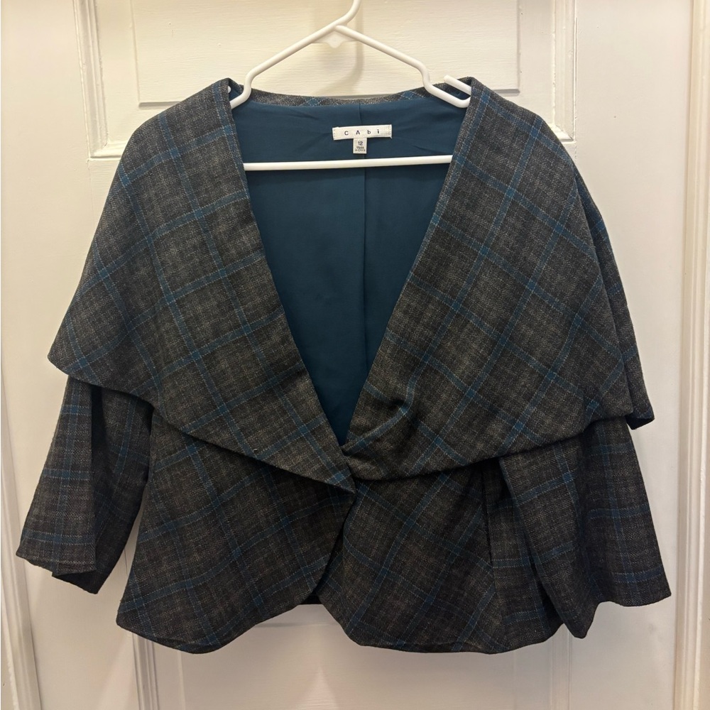 CAbi Grey Blue Plaid Shawl Collar Cape Jacket Size 12